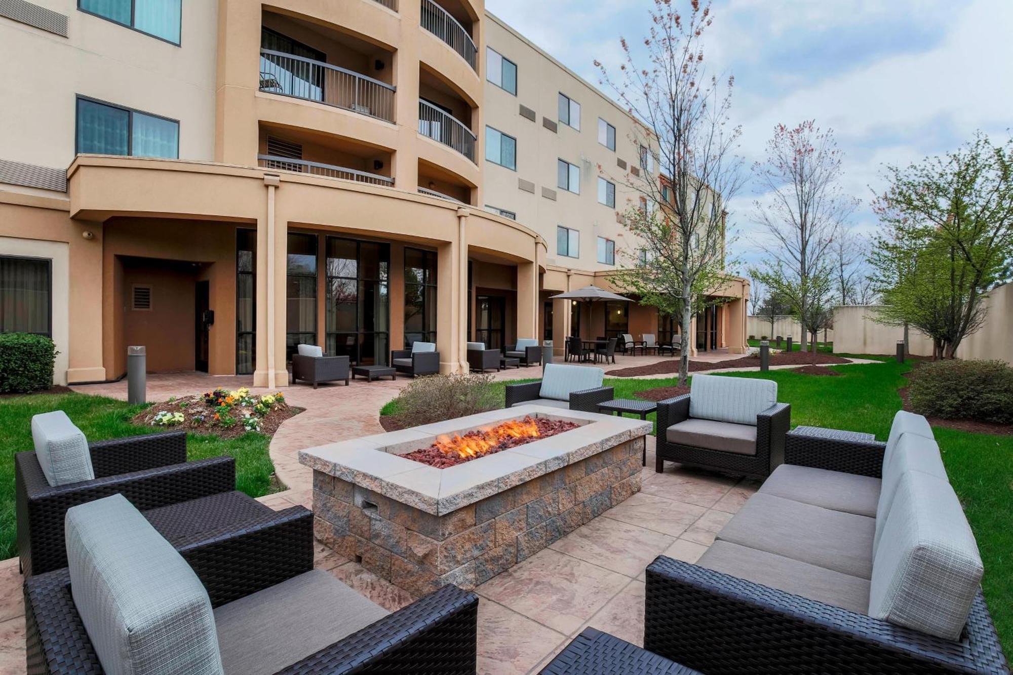 Hotel Courtyard By Marriott Potomac Mills Woodbridge Extérieur photo